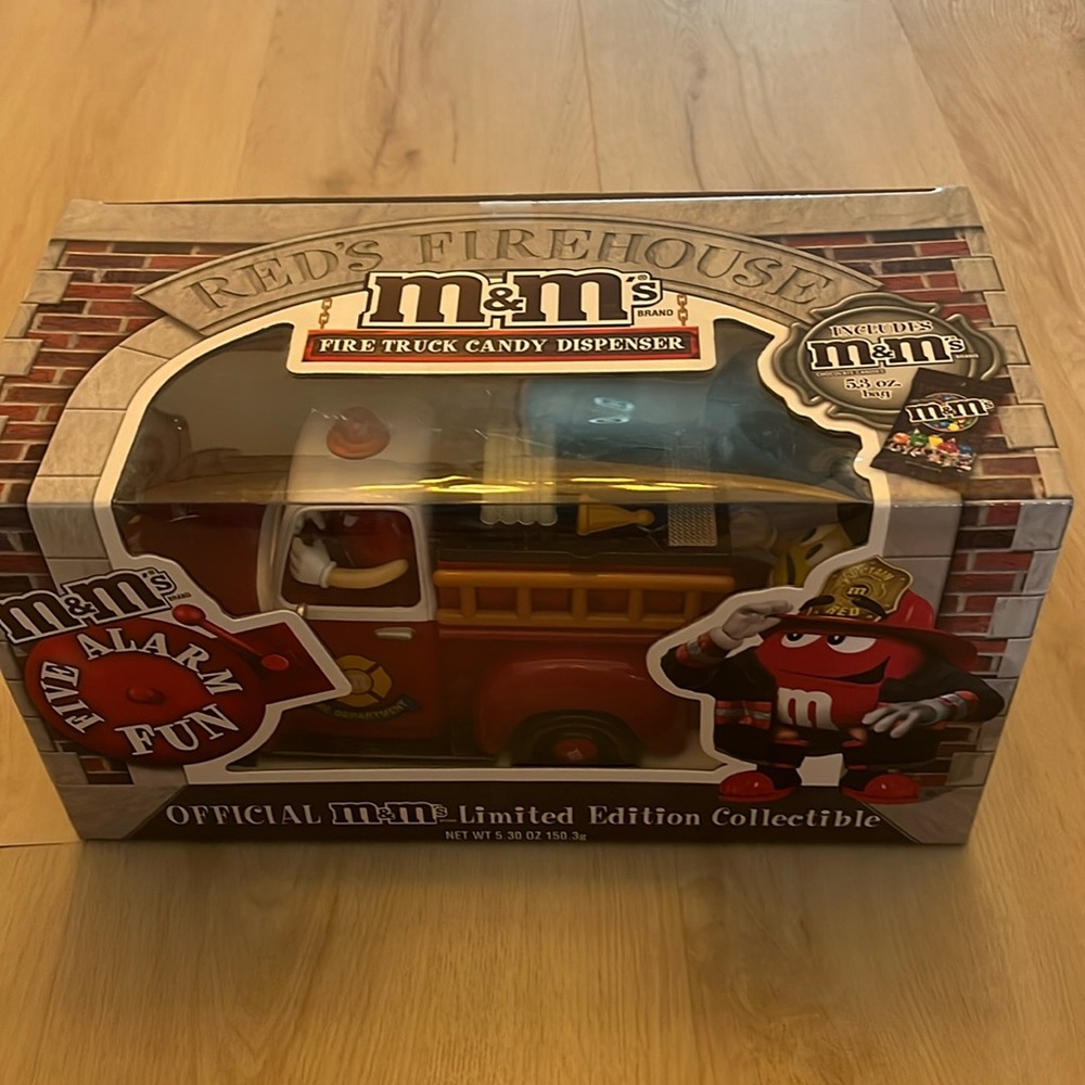 M&M's Red's Firehouse M & M Fireman Fire engine truck Candy Dispenser